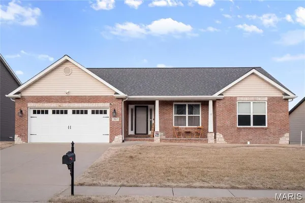 $3,000 | 2617 Lauren Lake Drive, Belleville, IL 62221