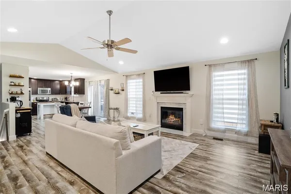 $3,000 | 2617 Lauren Lake Drive, Belleville, IL 62221