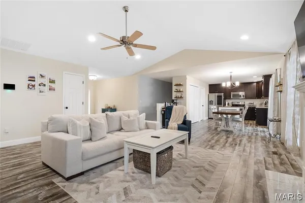 $3,000 | 2617 Lauren Lake Drive, Belleville, IL 62221