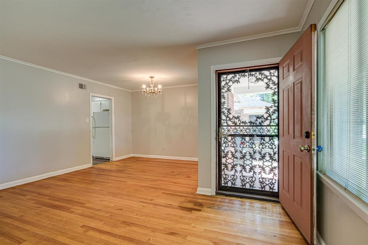 1660 Ivy Road Memphis, TN 38117 - Photo 3 of 20