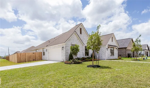 $419,700 | 2901 GOLDBERG Drive, Bryan, TX 77808