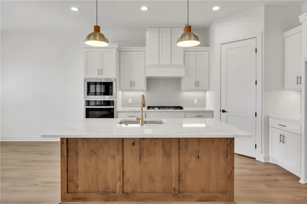 $419,700 | 2901 GOLDBERG Drive, Bryan, TX 77808
