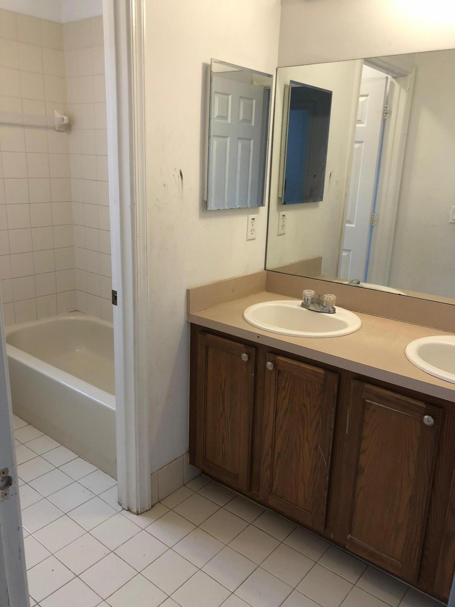 2010 Little Torch Street Riviera Beach, FL 33407 - Photo 15 of 32 15