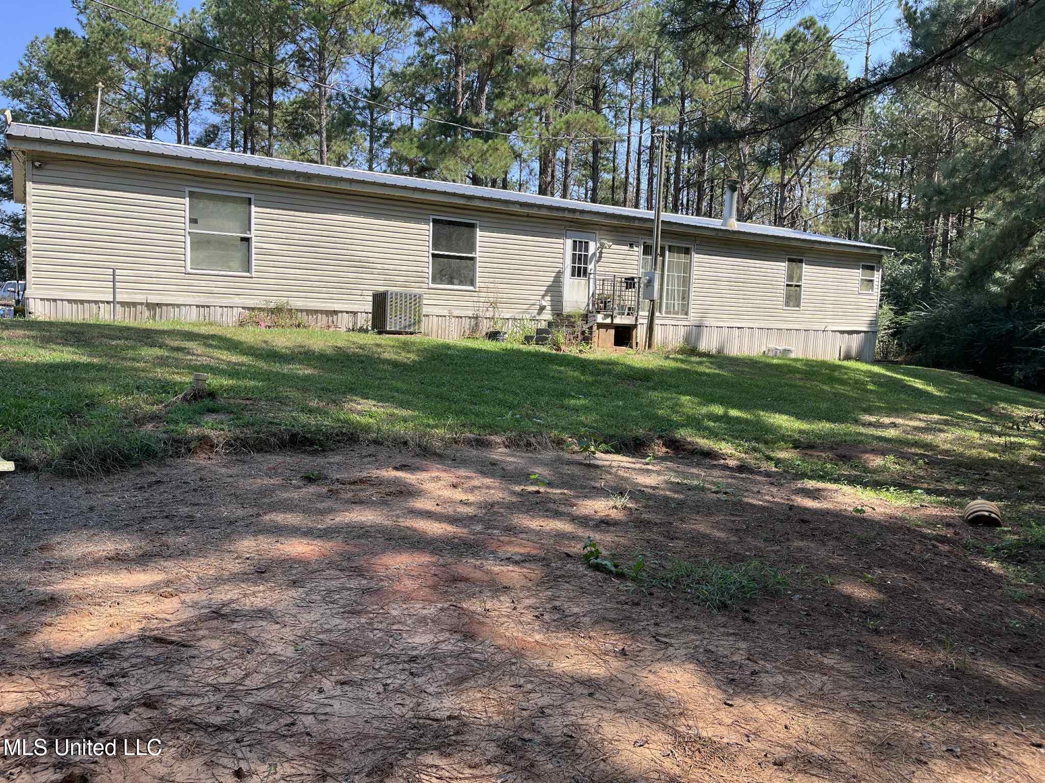 193 Blackwell Road Mendenhall, MS 39114 - Photo 3 of 47 21e49176-2d60-4a31-8f9d-a55df5d77b03