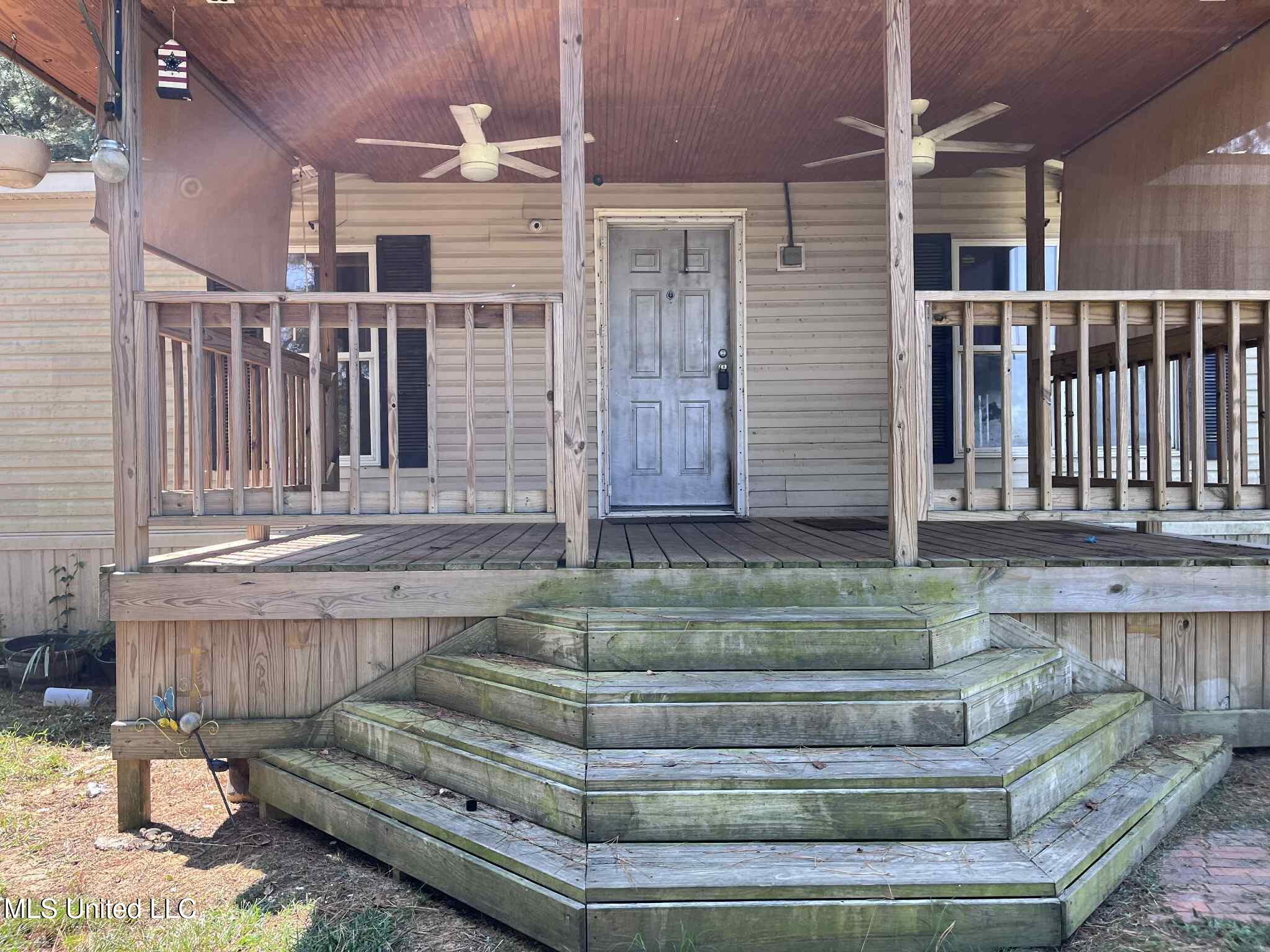 193 Blackwell Road Mendenhall, MS 39114 - Photo 6 of 47 ca1786e7-c8ea-46a2-a71d-8a6f64ae258c