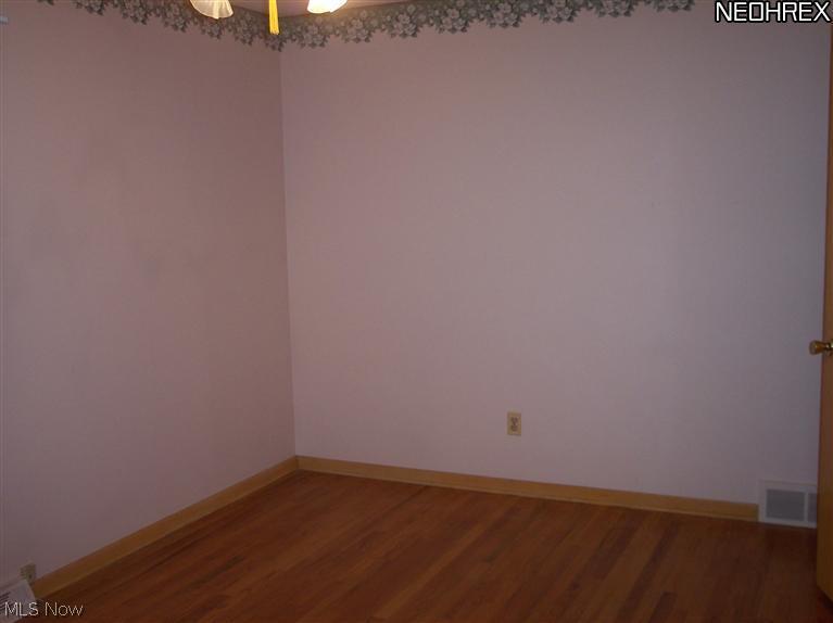 13437 Sheldon Road Cleveland, OH 44130 - Photo 8 of 17 Gallery Image 8