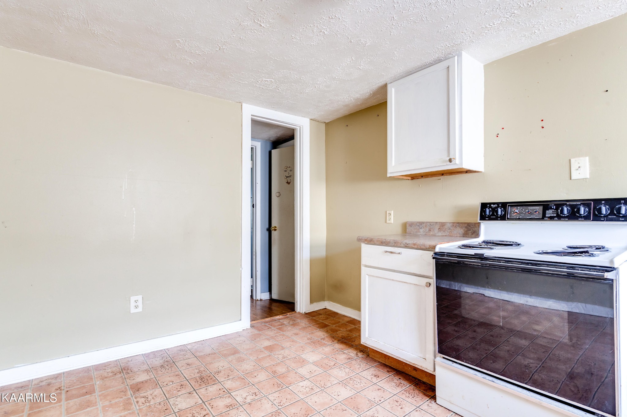 434 Eagle Bend Road Clinton, TN 37716 - Photo 14 of 25 Gallery Image 14