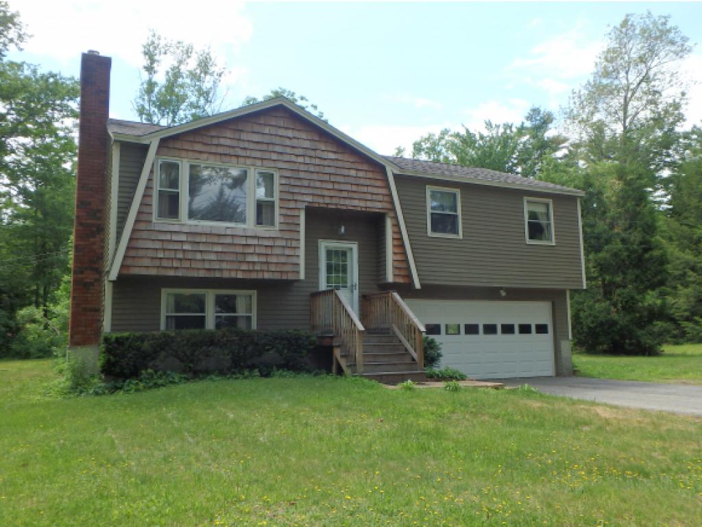 20 Camp Lee Road Epping, NH 03042 - Photo 1 of 14