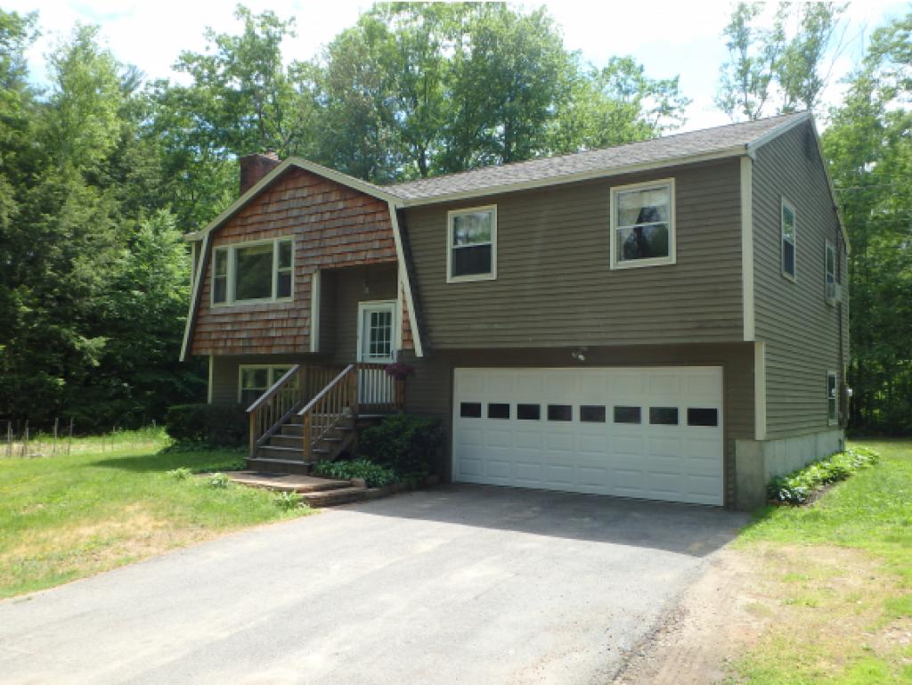 20 Camp Lee Road Epping, NH 03042 - Photo 2 of 14
