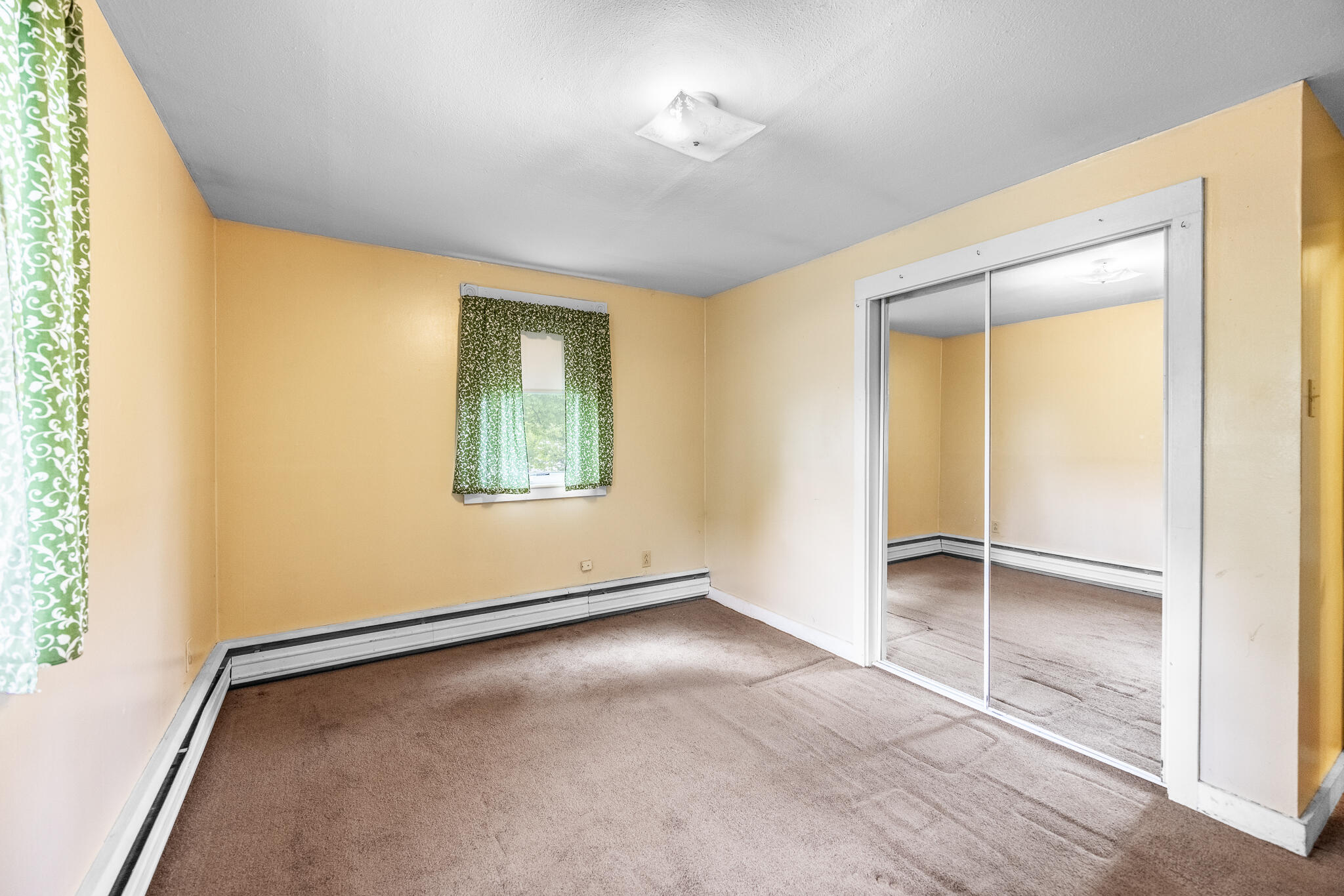 57 Naylor Street Bangor, ME 04401 - Photo 21 of 22 Room 2-2