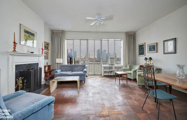 $795,000 | 1 Beekman Place, Unit 705 | Midtown East