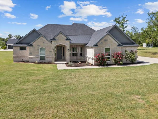 $489,900 | 103 Maudy Ln. Lane, Springtown, TX 76082