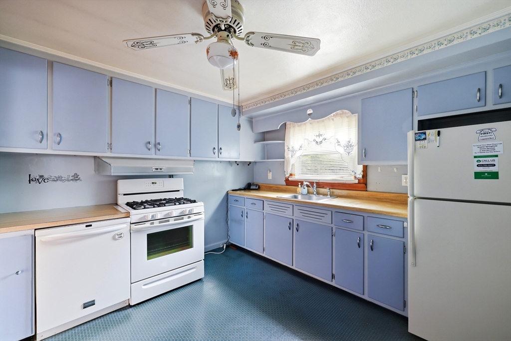 23 Steuben Street Springfield, MA 01151 - Photo 5 of 28 Gallery Image 5