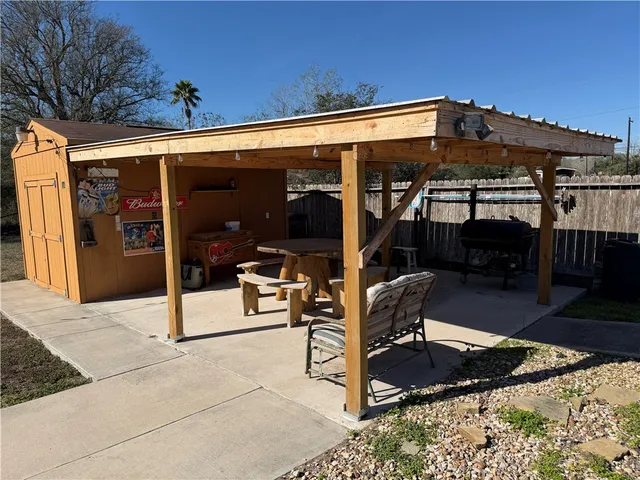 $285,000 | 1002 South Reforma Street, San Diego, TX 78384