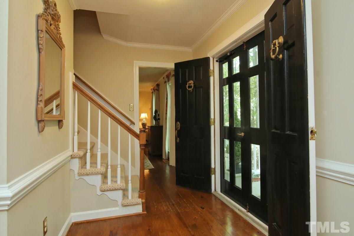 10004 Sycamore Road Raleigh, NC 27613 - Photo 4 of 25