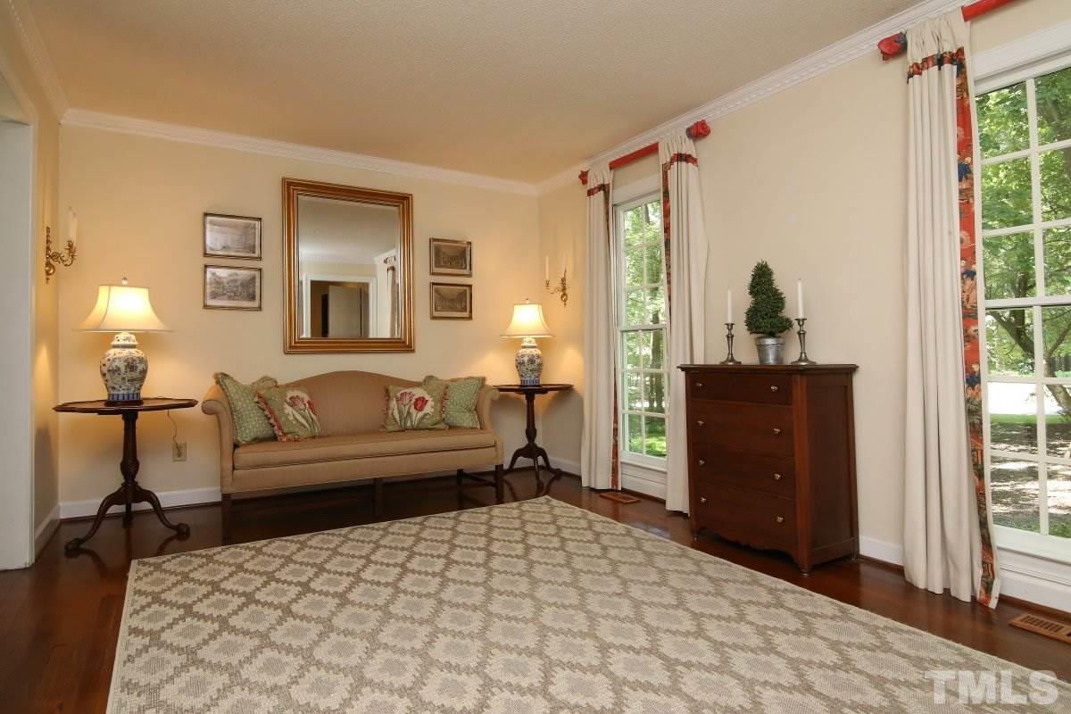 10004 Sycamore Road Raleigh, NC 27613 - Photo 5 of 25