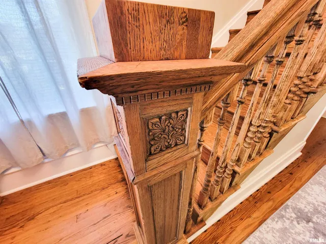 $168,500 | 216 East 3rd Street, Flora, IL 62839