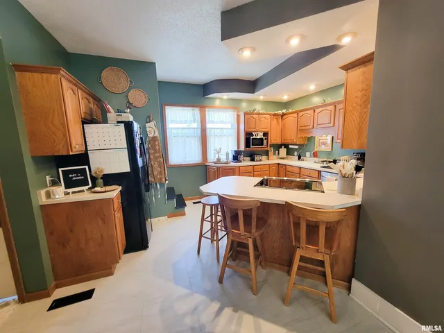 $168,500 | 216 East 3rd Street, Flora, IL 62839