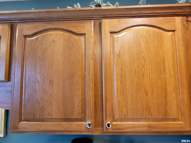 $168,500 | 216 East 3rd Street, Flora, IL 62839