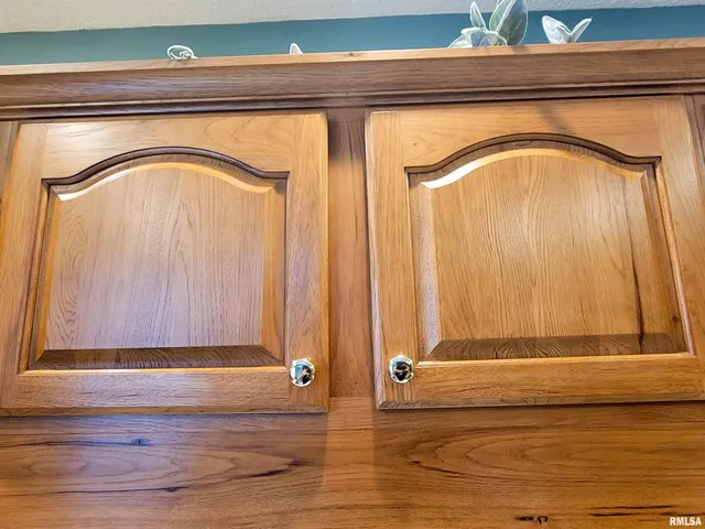 $168,500 | 216 East 3rd Street, Flora, IL 62839