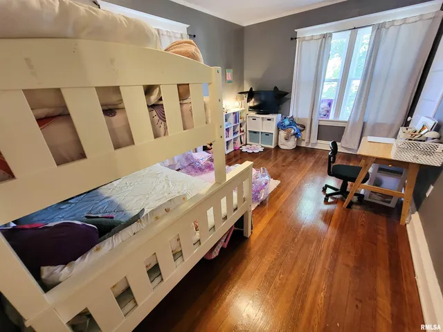 $168,500 | 216 East 3rd Street, Flora, IL 62839