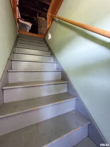 $168,500 | 216 East 3rd Street, Flora, IL 62839