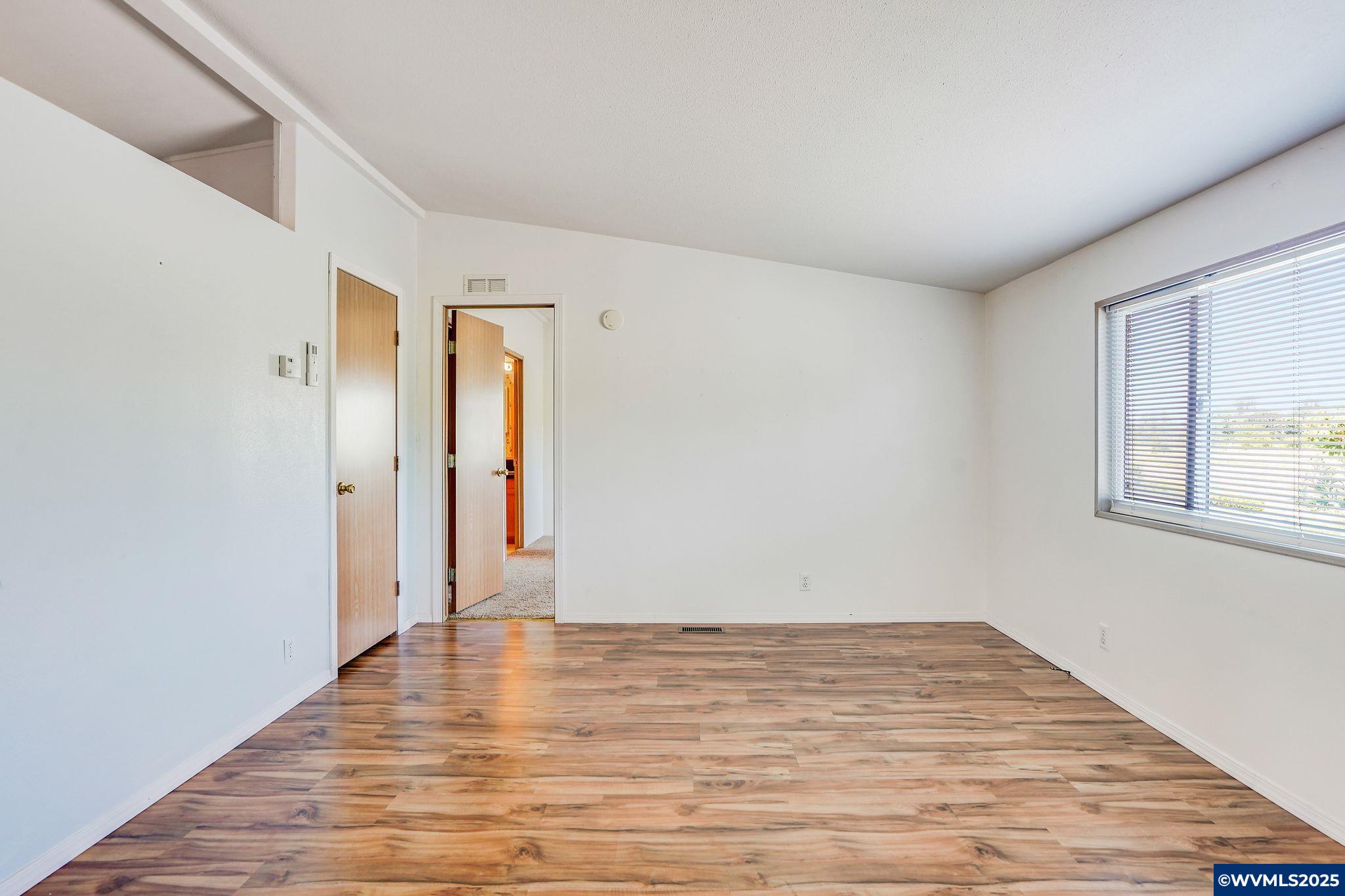 1630 Wallace Road Northwest, Unit 18 Salem, OR 97304 - Photo 8 of 37