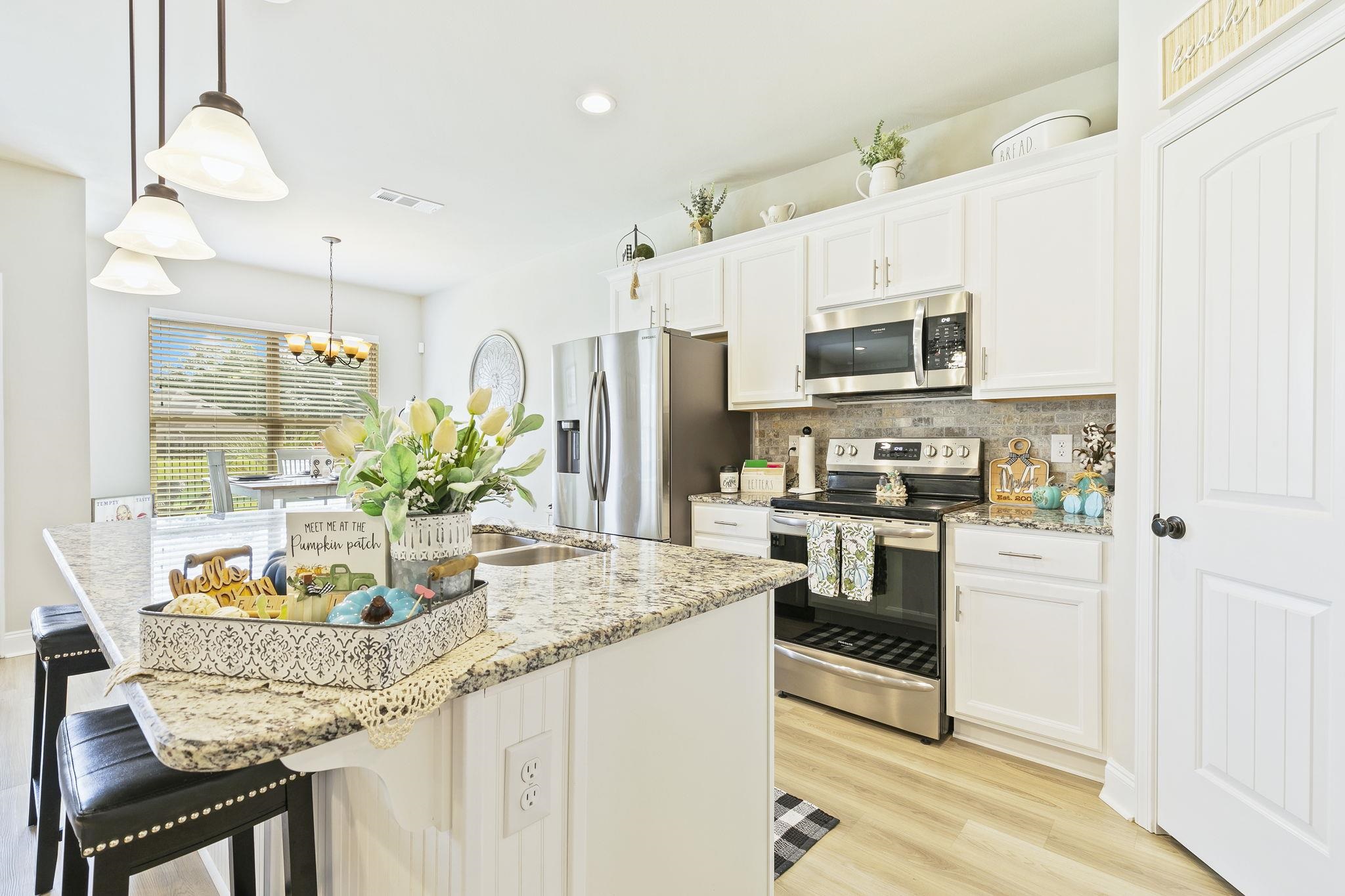 910 Gibson Court Foley, AL 36535 - Photo 14 of 66 Kitchen