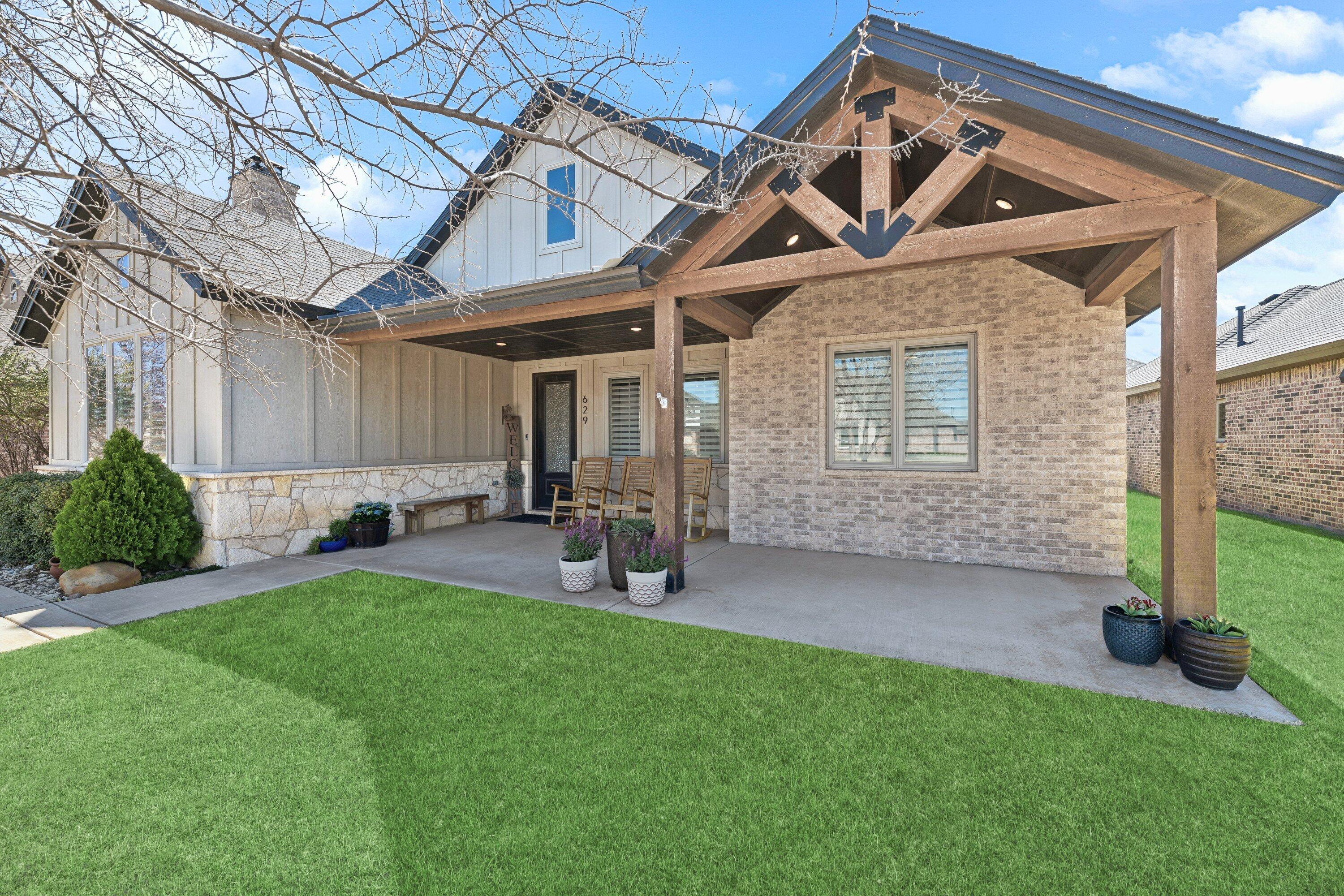 629 North 9th Street Wolfforth, TX 79382 - Photo 40 of 45 a view of a house with a yard and sitting area