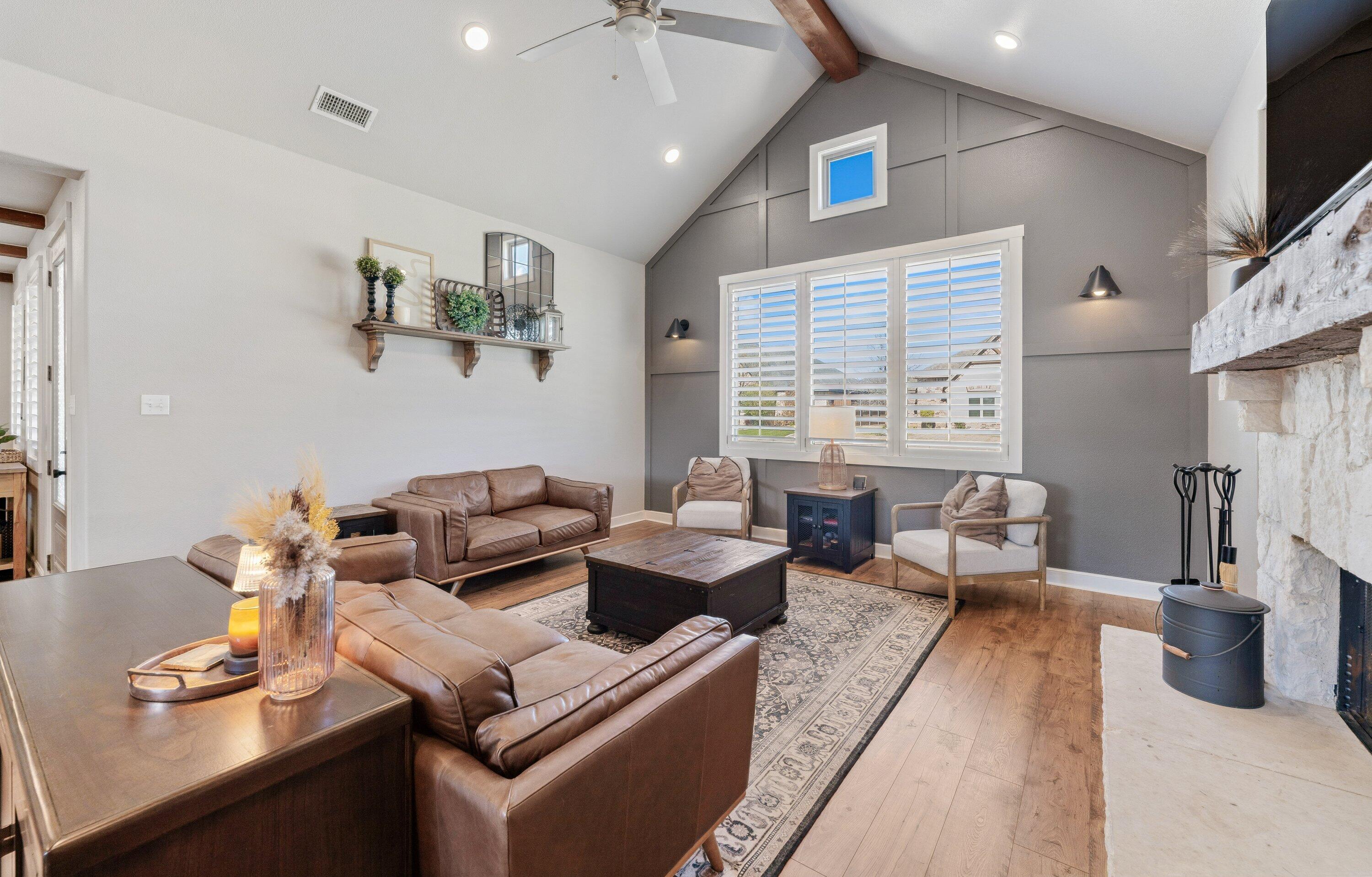 629 North 9th Street Wolfforth, TX 79382 - Photo 6 of 45 a living room with furniture and a window