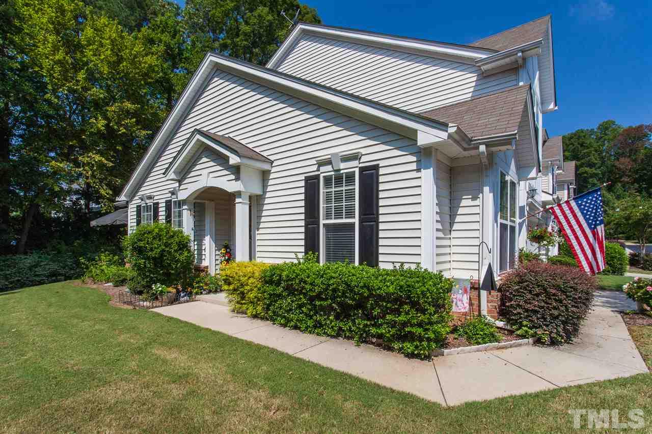 8413 Header Stone Drive Raleigh, NC 27613 - Photo 3 of 24
