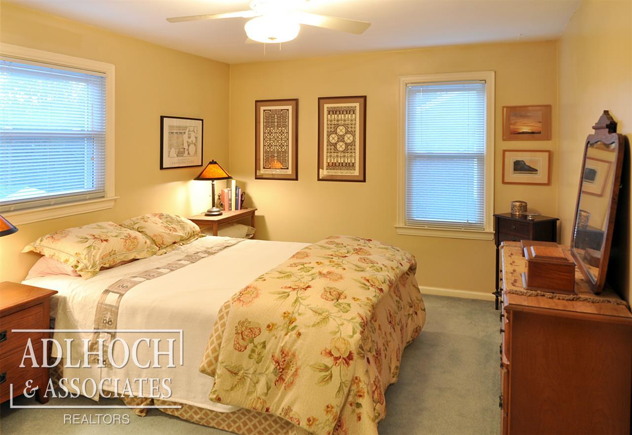 1015 Nottingham Road Grosse Pointe Park, MI 48230 - Photo 11 of 17