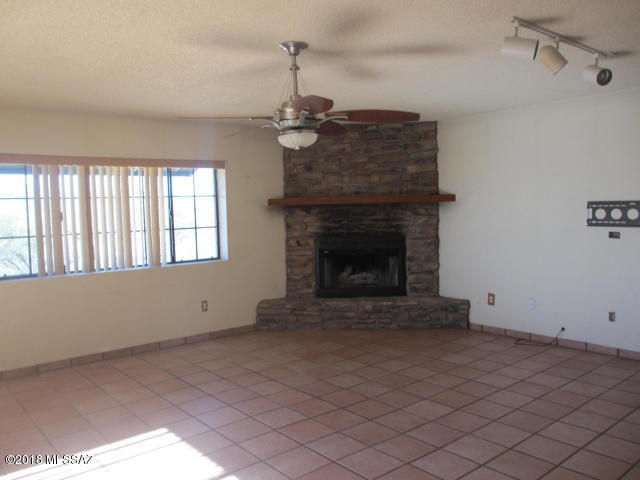 1063 Pendleton Drive Rio Rico, AZ 85648 - Photo 13 of 46