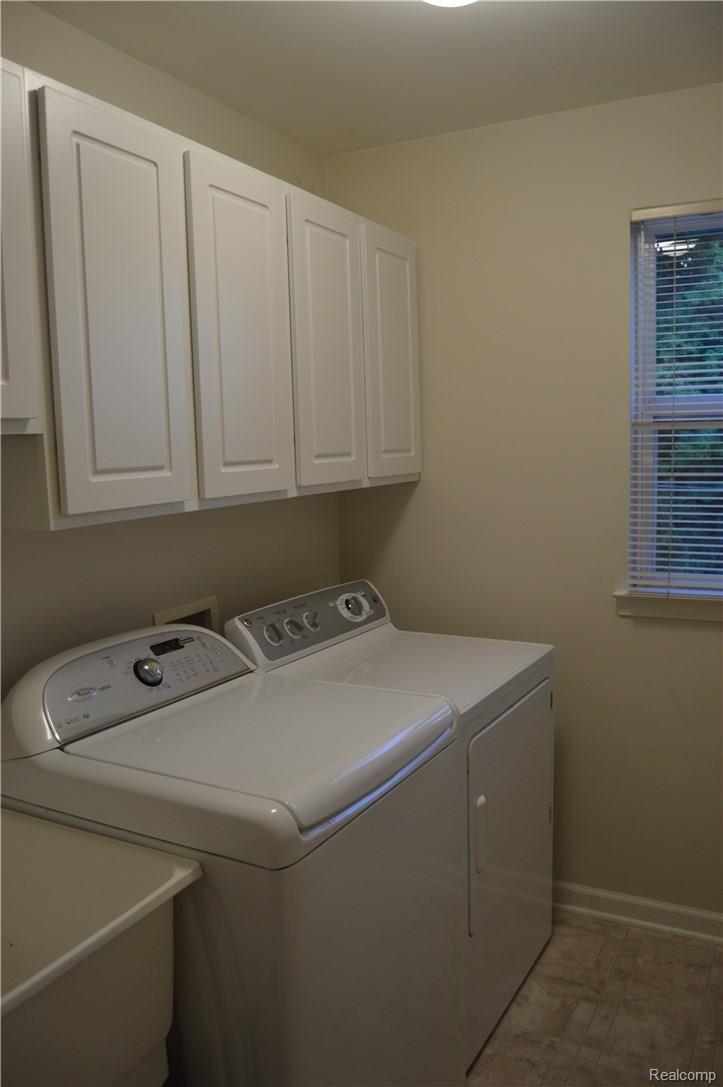 14714 Inkster Road Redford, MI 48239 - Photo 13 of 21 2nd Floor Laundry.JPG
