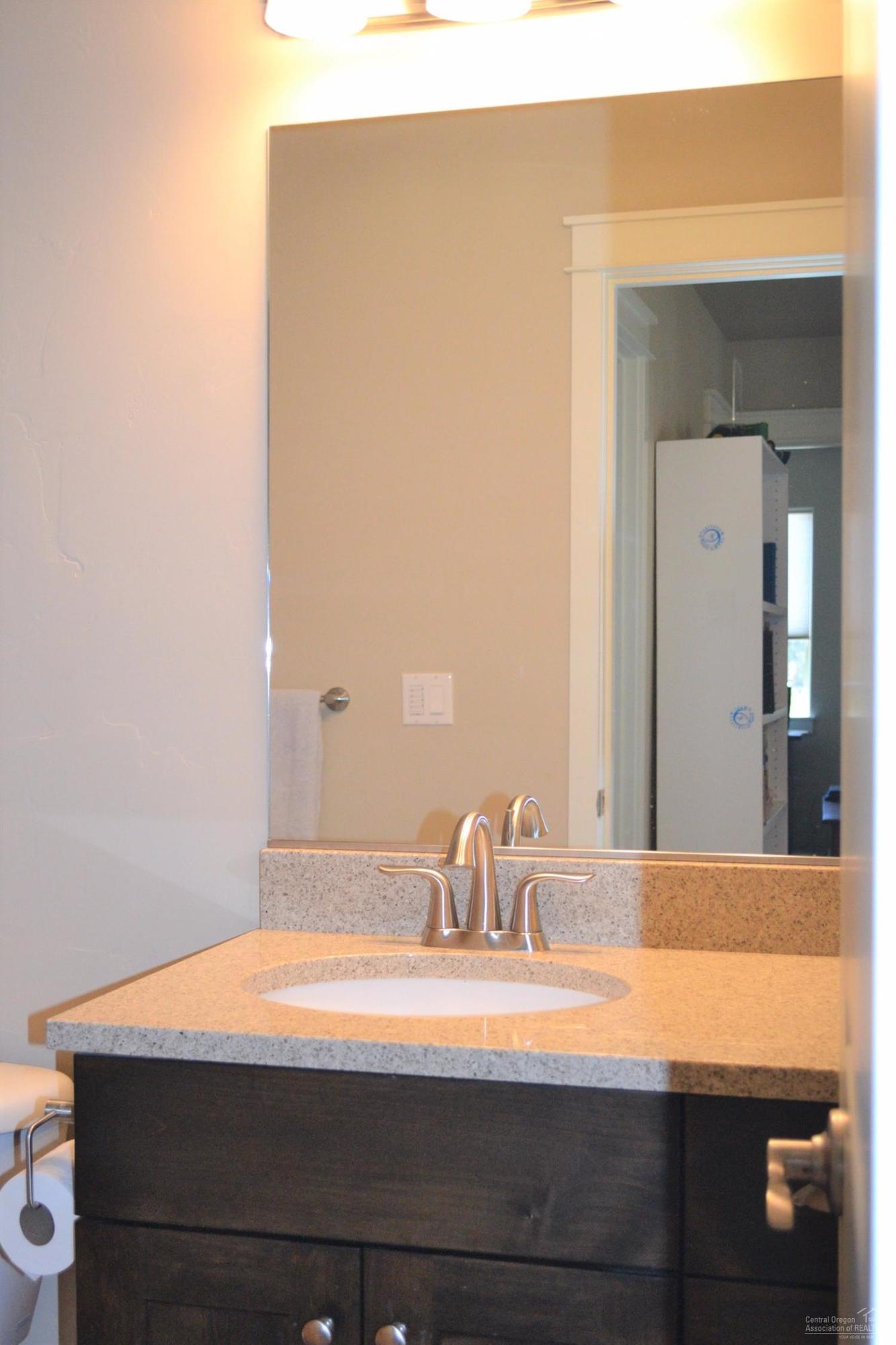 3474 Southwest 28th Street Redmond, OR 97756 - Photo 21 of 25 Gallery Image 21