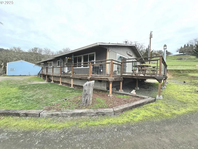 $572,000 | 1880 Fairhill Drive, Roseburg, OR 97471