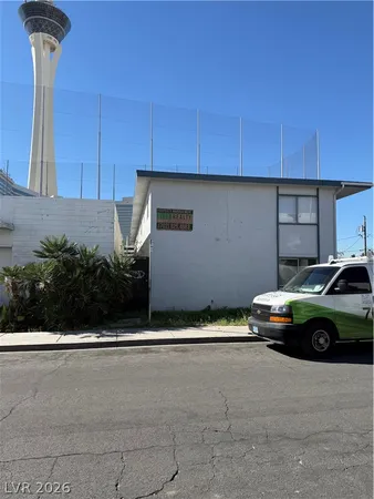 $975 | 115 West New York Avenue, Unit 17, Las Vegas, NV 89102