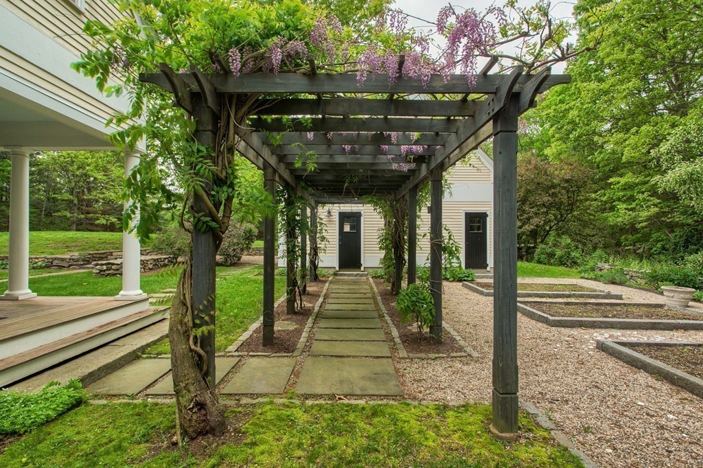 195 River Road Carlisle, MA 01741 - Photo 25 of 26