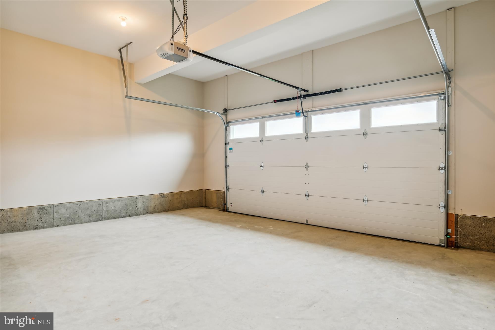 312 Caldwell Road Pasadena, MD 21122 - Photo 35 of 70 Garage