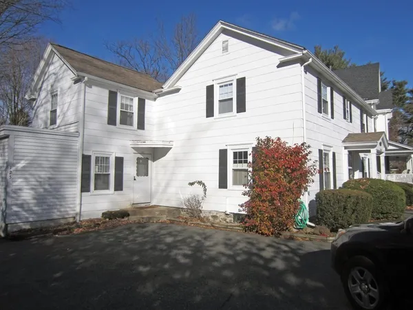 $2,400 | 125 Washington Street, Unit 125, Wellesley, MA 02481