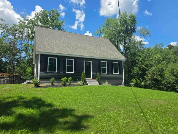 $489,900 | 10 Phyllis Avenue, Raymond, NH 03077