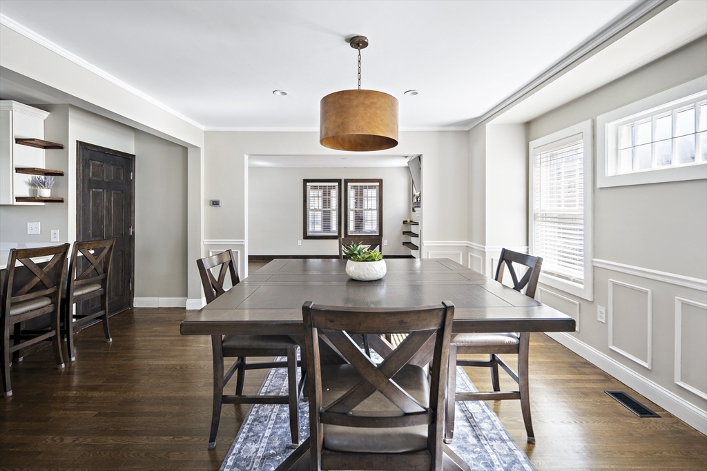 121 Circuit Road Winthrop, MA 02152 - Photo 12 of 39