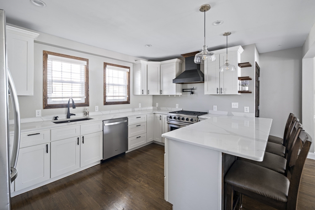 121 Circuit Road Winthrop, MA 02152 - Photo 14 of 39