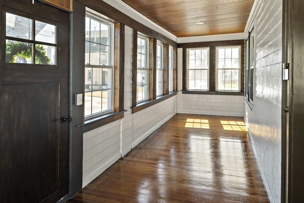 121 Circuit Road Winthrop, MA 02152 - Photo 3 of 39