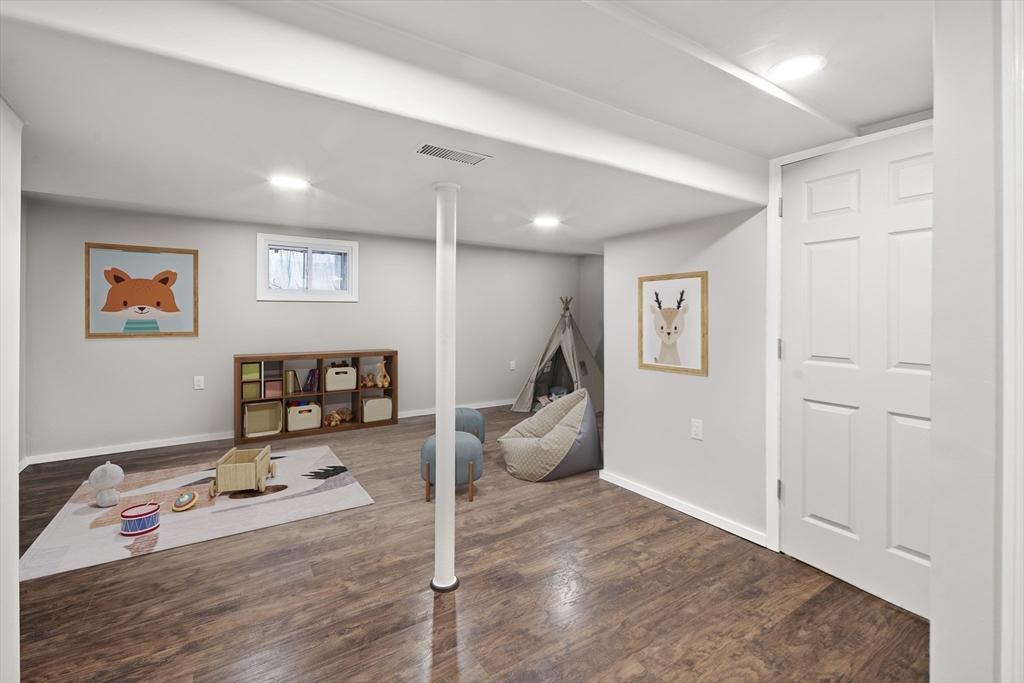 121 Circuit Road Winthrop, MA 02152 - Photo 32 of 39