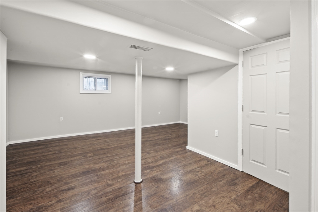 121 Circuit Road Winthrop, MA 02152 - Photo 33 of 39