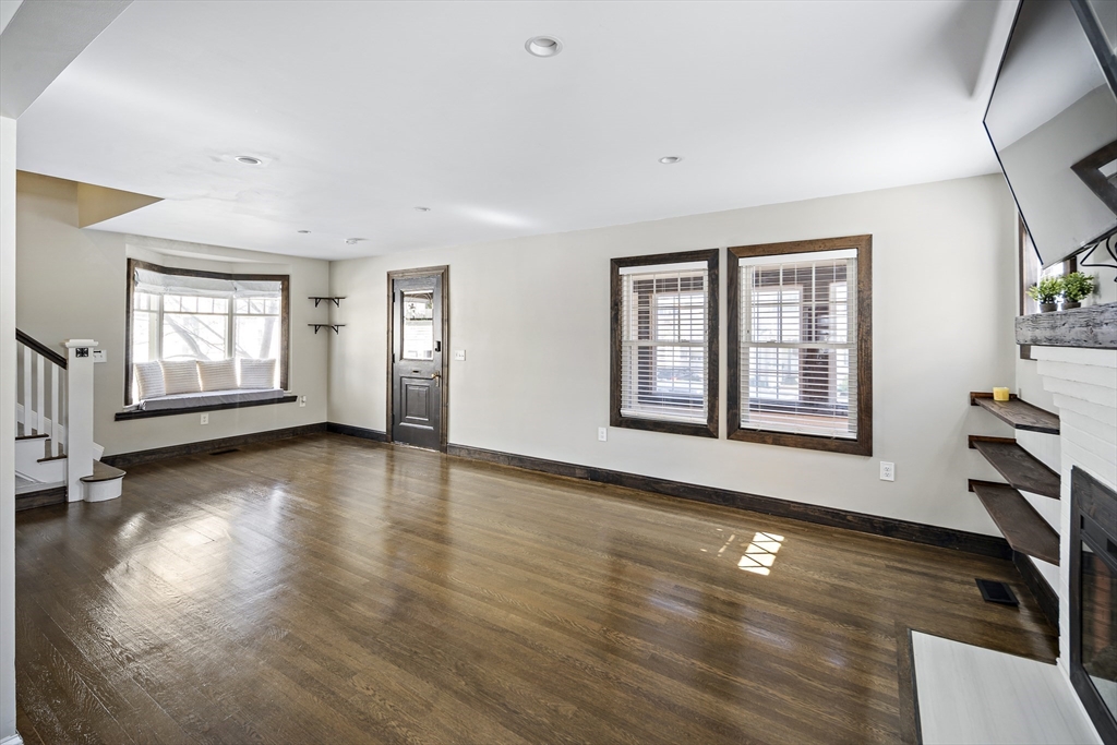 121 Circuit Road Winthrop, MA 02152 - Photo 7 of 39