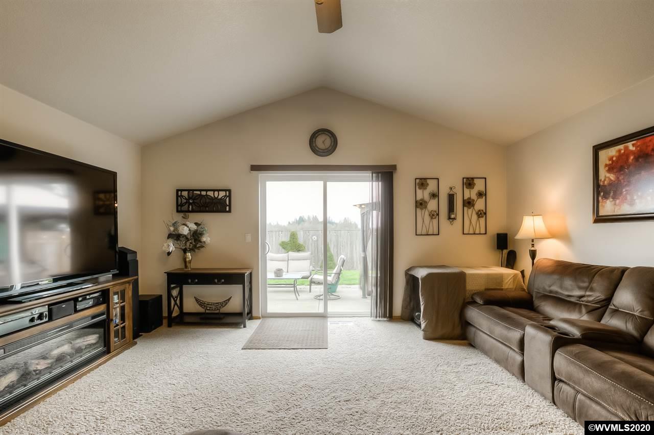 536 East Elm Loop Gervais, OR 97026 - Photo 9 of 33 Gallery Image 9
