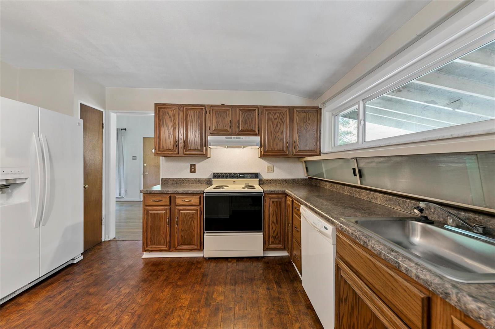930 Derhake Road Florissant, MO 63033 - Photo 14 of 30 Gallery Image 14