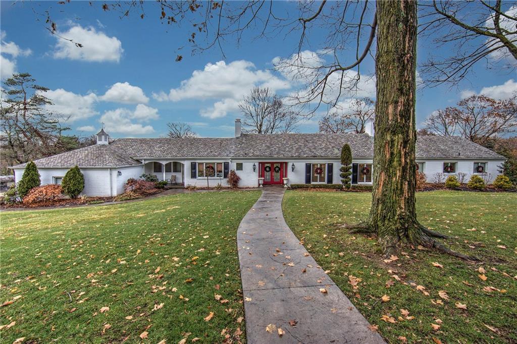 1910 Murdstone Road Pittsburgh, PA 15241 - Photo 1 of 24 1910 Murdstone Road in the Heart of Upper St Clair...